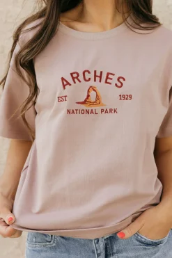 Dongguan Huoyoung Apparel Co National Parks|Tops<Arches Park Tee-Mocha