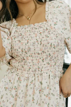 Dongguan Huoyoung Apparel Co Dresses|Maternity Friendly<Belle Dress-Apricot Floral