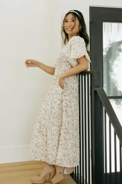 Dongguan Huoyoung Apparel Co Dresses|Maternity Friendly<Belle Dress-Apricot Floral