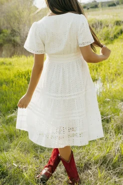 Dongguan Huoyoung Apparel Co Maternity Friendly|Dresses<Caribbean Dress Knee Length- Eyelet