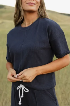 Dongguan Huoyoung Apparel Co Tops|Maternity Friendly<Fitz Top-Navy