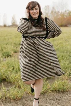 Dongguan Huoyoung Apparel Co Dresses|Dresses<Mae Dress-Tan/Black
