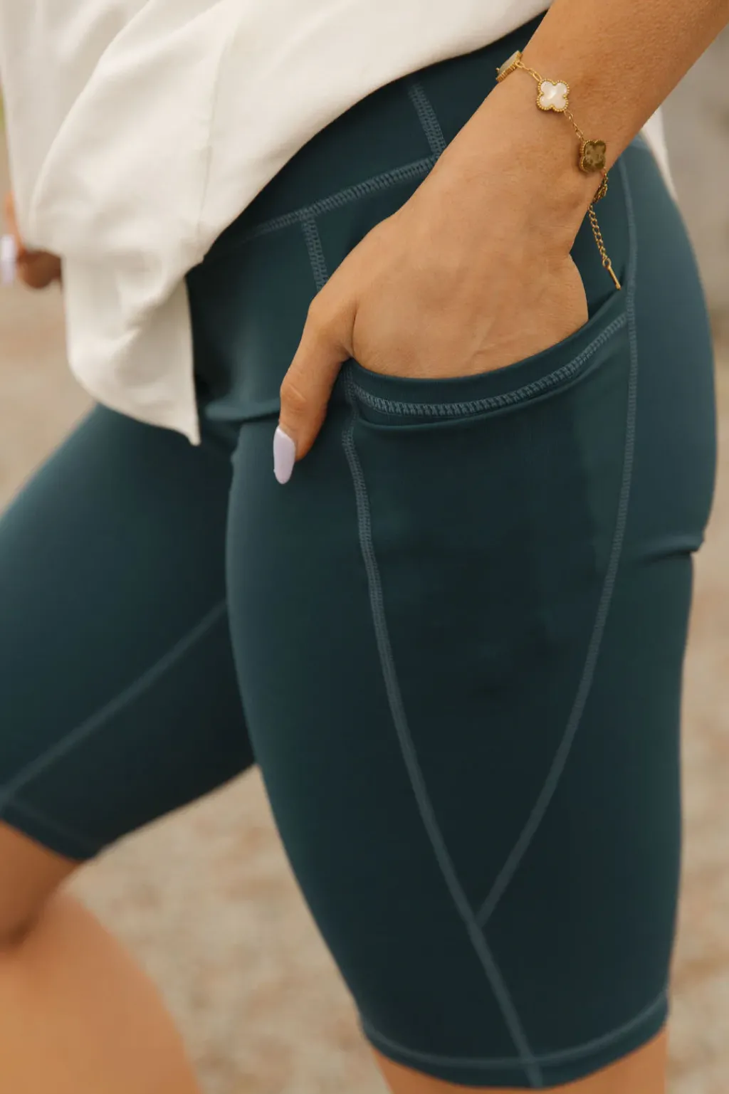 Love Olive Co Bottoms|Bottoms<Power Move Biker Short-Indigo