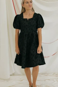 Dongguan Huoyoung Apparel Co Dresses|Bridesmaid's Dresses<Smitten Dress-